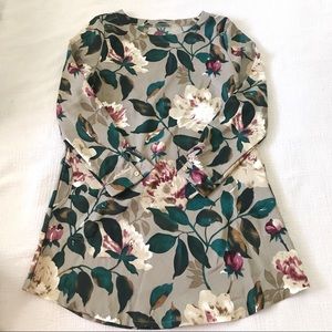 Floral Dress with Pockets!